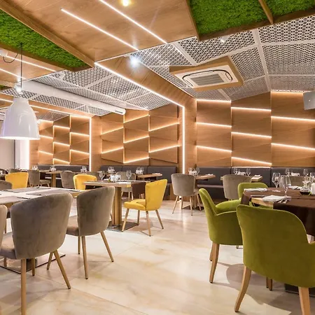 103 Degrees & Сапарева-Баня